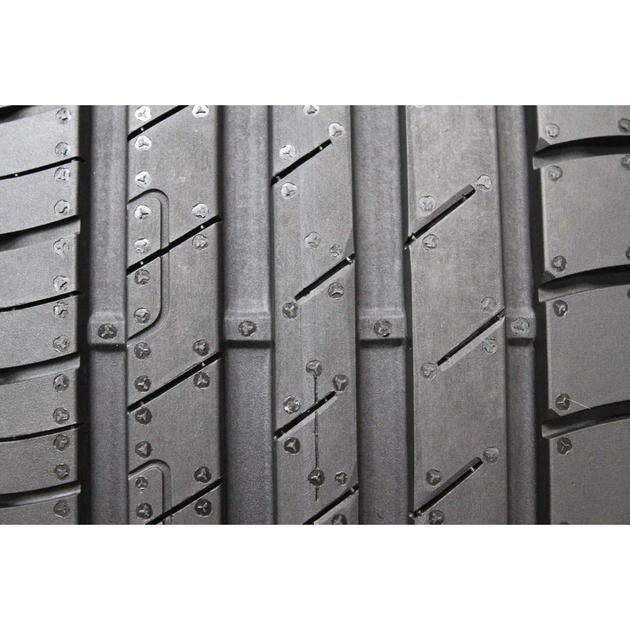 Шина Goodyear EfficientGrip Performance 205/50R16 87W - изображение 4