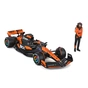 Масштабная модель автомобиля Bburago Автомодель с фигуркой - McLaren MCL38, 1:24 (18-28040) - уменьшенное изображение 2