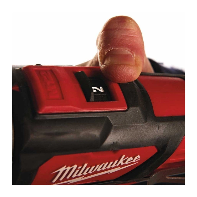 Шуруповерт Milwaukee M12 BPD-202C, 2x2Ah, кейс (4933441940) - изображение 5