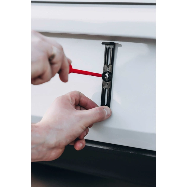 Рамка номерного знака Poputchik невидимки стандартні чорні, к-т 4шт (24-051-IS) - зображення 7