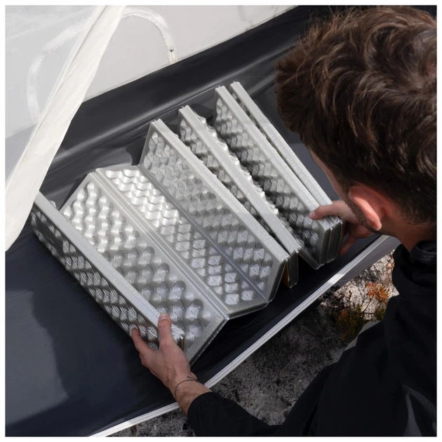 Туристичний килимок Naturehike IXPE CNK2550WS030, алюмінієва плівка, 18 мм, медово-золотий (6977465868190) - picture 9