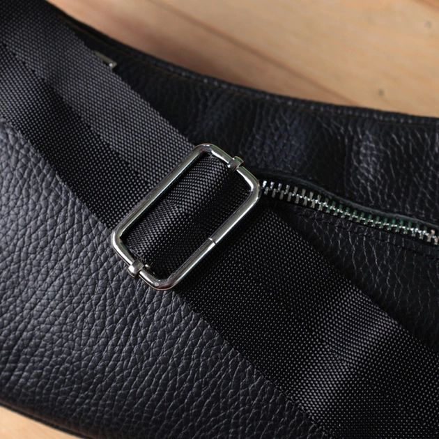 Сумка Shvigel Бананка унисекс из натуральной кожи Черная (22824) - изображение 11