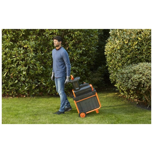 Садовий подрібнювач Black&Decker 2.8 кВт, макс. 45 мм, фреза, 45 л (BEGAS5800) - picture 6
