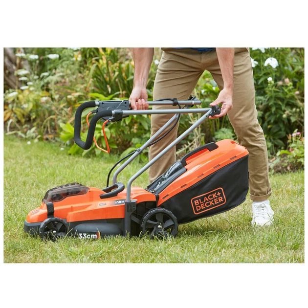 Газонокосарка Black&Decker BCMW3318 18V, 2x2.5Ah, ширина косіння 32 см (BCMW3318L2) - зображення 7