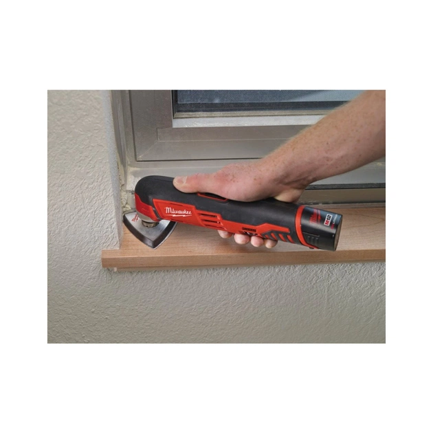 Реноватор Milwaukee C12 MT-402B Li-Ion, 2x4Ah, сумка (4933441705) - изображение 5