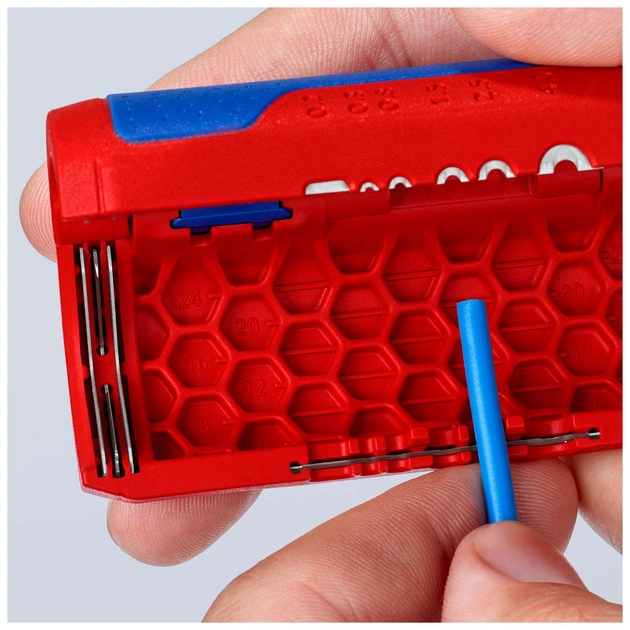 Труборіз KNIPEX для гофрованих труб (90 22 02 SB) - picture 7