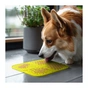 Універсальний посуд для тварин WAUDOG Silicone Килимок для злизування 19х19х1 см жовтий (23528) - уменьшенное изображение 6