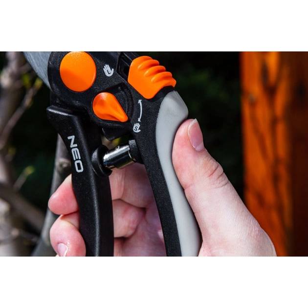 Секатор Neo Tools контактний, d різу 18мм, 200мм, 240г (15-203) - picture 8