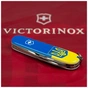 Ніж Victorinox Spartan Ukraine 91 мм Герб на прапорі вертикальний (1.3603.7_T3030p) - зменшене зображення 3