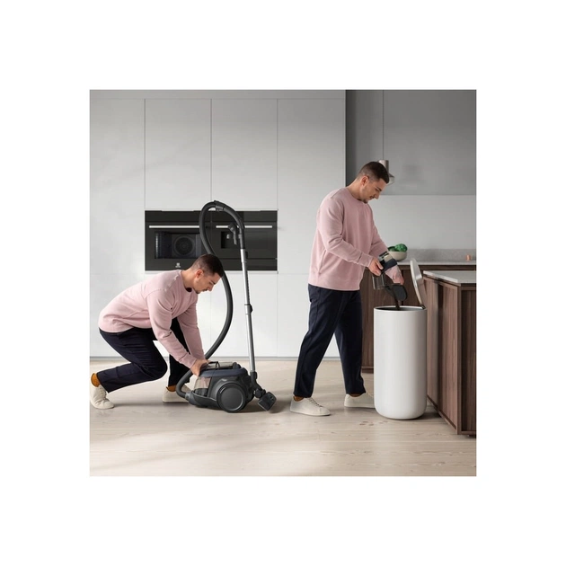 Пылесос Electrolux EL61C3DB - изображение 6