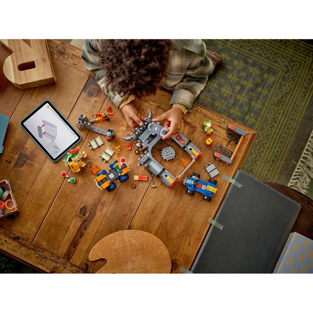 Конструктор LEGO Super Mario Mario Kart – Bowser та його замок (72039) - picture 12