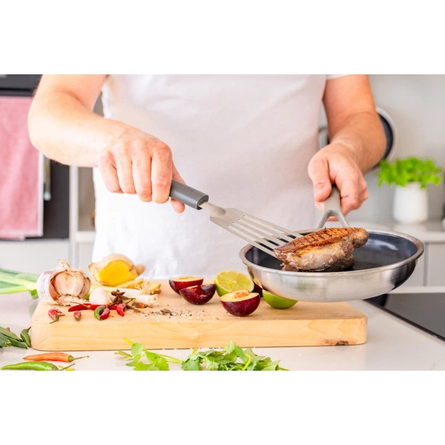 Лопатка кухонная KitchenAid Classic з прорізами 31,5 см сірий (KHA024OHCHGG) - изображение 4