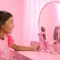 Лялька Barbie Barbiecore модниця у костюмі з пір'ям (HYV28) - зменшене зображення 6