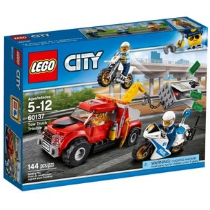 Конструктор LEGO City Втеча на буксирувальнику (60137) зображення 1