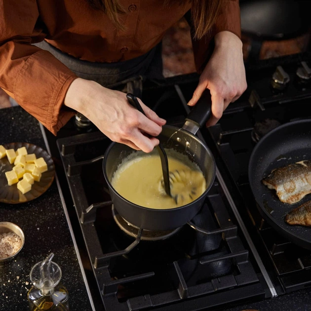 Вінчик Fiskars Essential спіральний 35,5 см (1065596) - picture 6