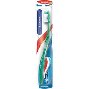Зубна щітка Aquafresh Standard Medium (5999518577553) зображення 1