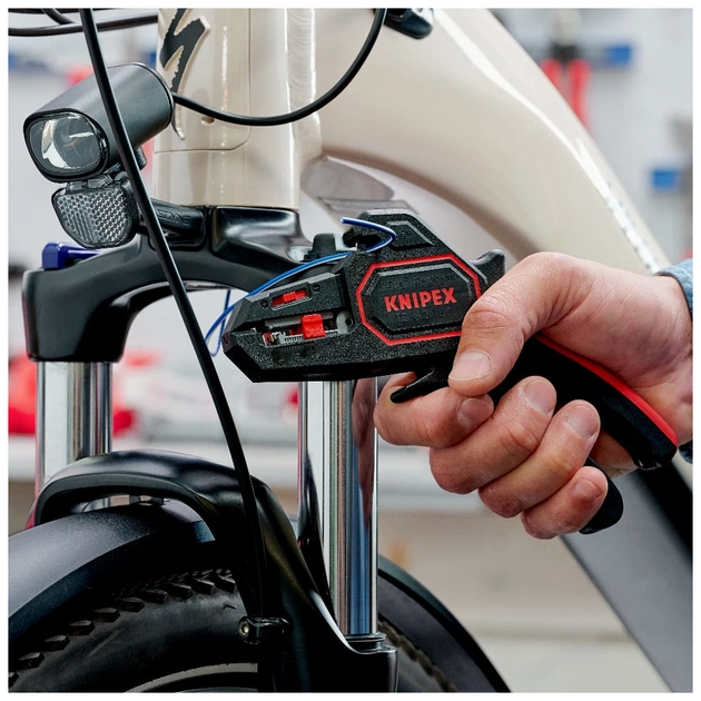 Знімач ізоляції KNIPEX 0.2-6мм, 180мм (12 62 180) - picture 4