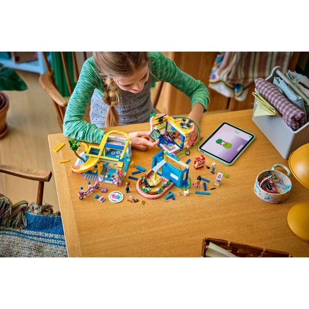 Конструктор LEGO Friends Клубний будинок друзів HLC (42689) - picture 9