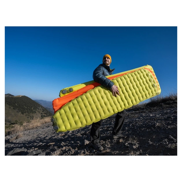 Туристичний килимок Flextail Tiny Slleeping Pad R05 AVS самонадувний помаранчевий (6975755966656) - зображення 9