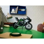 Конструктор LEGO Technic Мотоцикл Kawasaki Ninja H2R 643 деталі (42170) - зменшене зображення 3