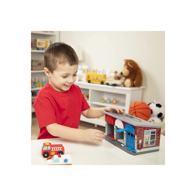 Ігровий набір Melissa&Doug Дерев'яний гараж рятувальних машин з ключами (MD4607) - picture 3