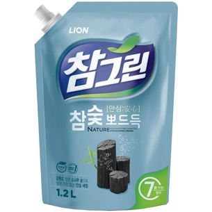 Засіб для ручного миття посуду Lion Chamgreen Деревне вугілля запаска 1.2 л (8806325604938) зображення 1