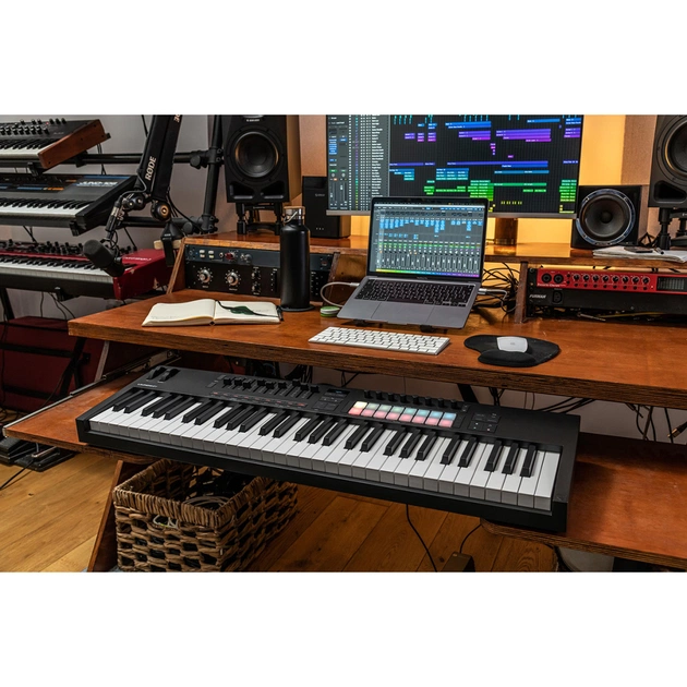 MIDI-клавіатура Novation Launchkey 61 MK4 (236473) - picture 11