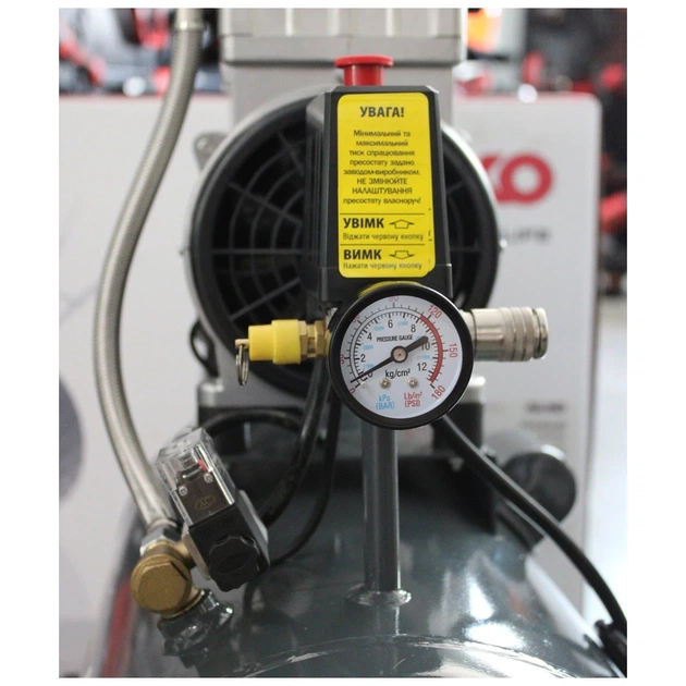 Компресор GTM 50л, 210л/хв, 1,8кВт, 8бар, 220В, 2 циліндри безмасляний (KCW1500-50L) - picture 3