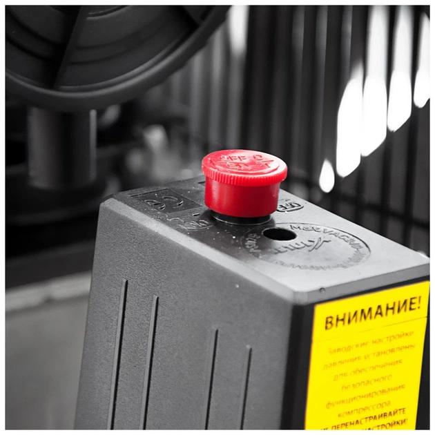 Компресор Sigma двоциліндровий ремінний 2.5кВт 335л/хв 10бар 50л (2 крана) (7044121) - picture 9