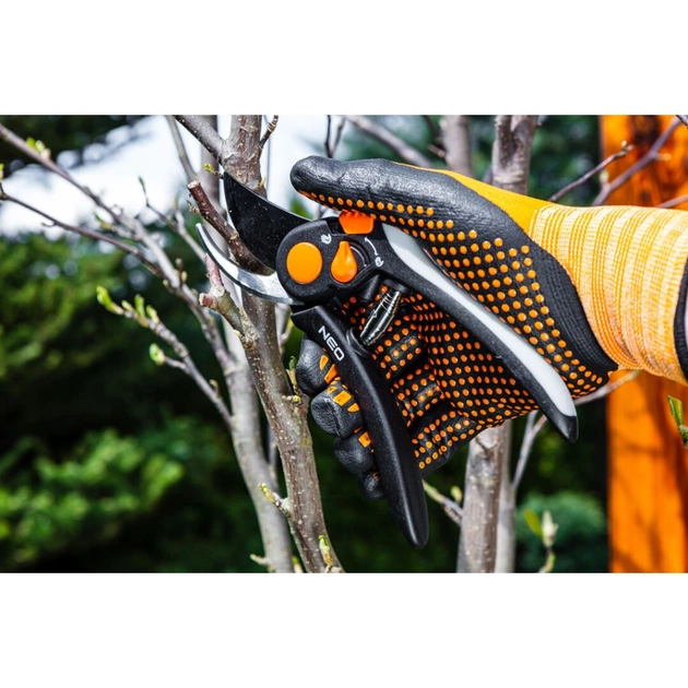 Секатор Neo Tools площинний, d різу 18мм, 200мм, 248г (15-202) - picture 3