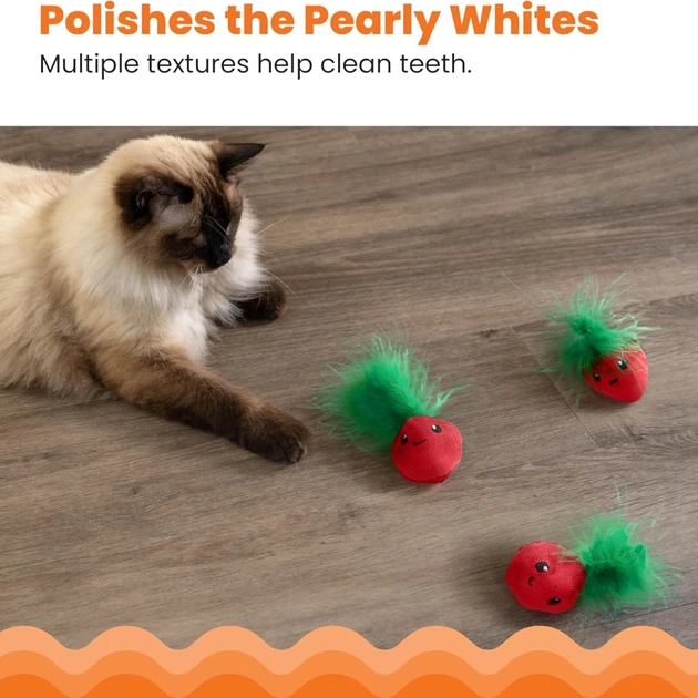 Іграшка для котів Catstages Полунички з пір'ям і м'ятою (0700603703949) - picture 3
