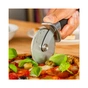 Нож для пиццы KitchenAid Classic 24 см чорний (KHH113OHOBEG) - уменьшенное изображение 4