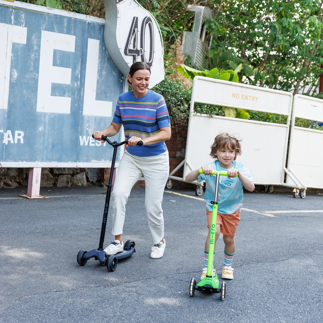 Самокат Micro Maxi Deluxe Neon LED" Зелений папуга" (MMD232) - изображение 7