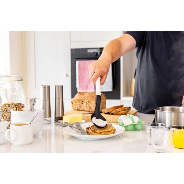 Ложка поварская KitchenAid Classic для сервірування з прорізами 34 см білий (KHA004OHPNG) - изображение 4