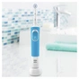 Електрична зубна щітка Oral-B Vitality D100.413.1 PRO Sens Clean Blue - зменшене зображення 7