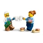 Конструктор LEGO City Вантажівка з пончиками (60452) - зменшене зображення 6