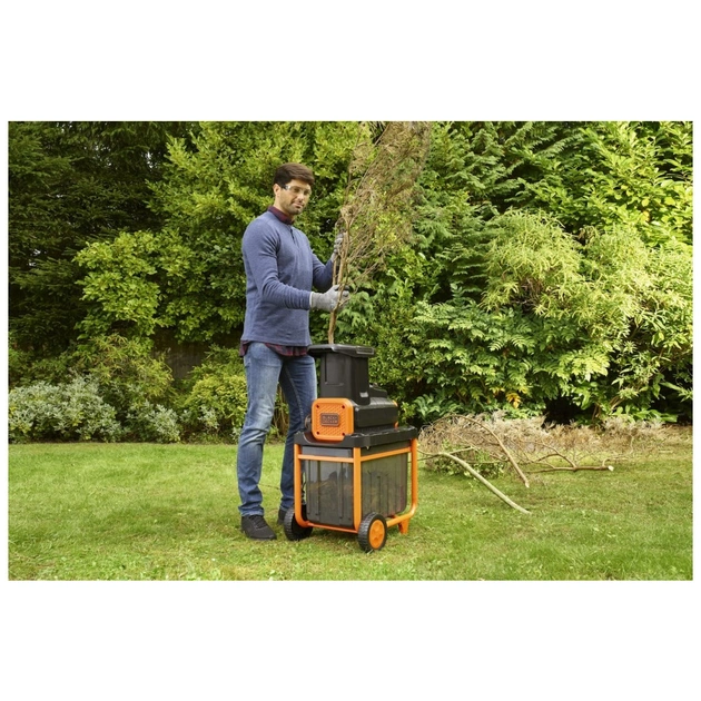 Садовий подрібнювач Black&Decker 2.8 кВт, макс. 45 мм, фреза, 45 л (BEGAS5800) - picture 3