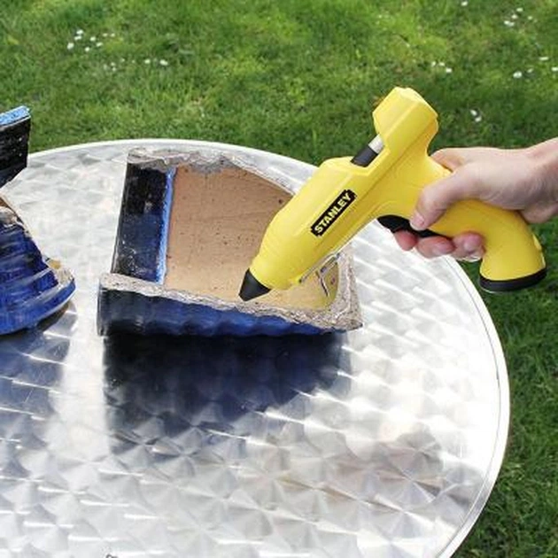 Клейовий пістолет Stanley бездротовий, 11,3 мм. (STHT6-70416) - picture 5