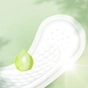 Щоденні прокладки Naturella Camomile Light 52 шт. (8001090604040) - зменшене зображення 4