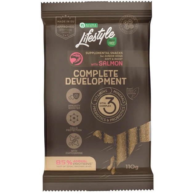 Лакомство для собак Nature's Protection Lifestyle Grain Free Salmon Complete Development Junior 110 (KIKNPLS47204) - изображение 1