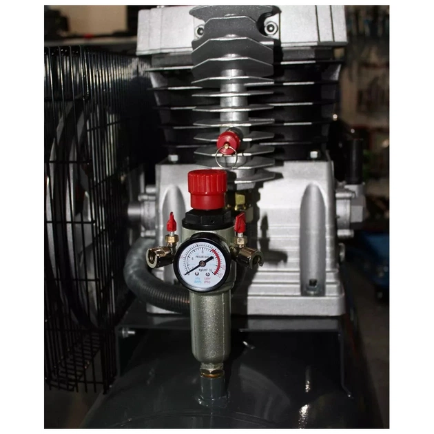 Компресор GTM 380V, 760/600л/хв 4кВт 10бар, ресівер 200л (KCH2090-200L) - picture 3