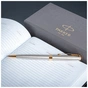 Ручка кулькова Parker SONNET 17 Stainless Steel GT BP + блокнот Parker + подар.упак. GIFT24 (84 132b24) - уменьшенное изображение 3