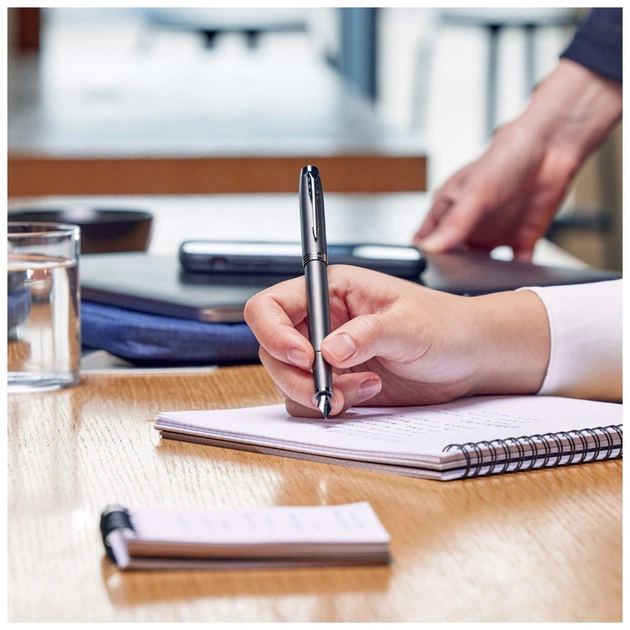 Ручка пір'яна Parker IM 17 Professionals Monochrome Titanium  FP F (28 011) - изображение 8