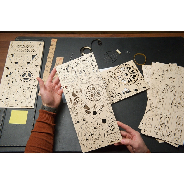 Конструктор Ugears Астроном. Настільний годинник із турбійоном (70162) - picture 9
