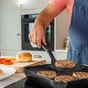 Лопатка кухонная KitchenAid Classic з прорізами 34 см чорний (KHH002OHOBEG) - уменьшенное изображение 5
