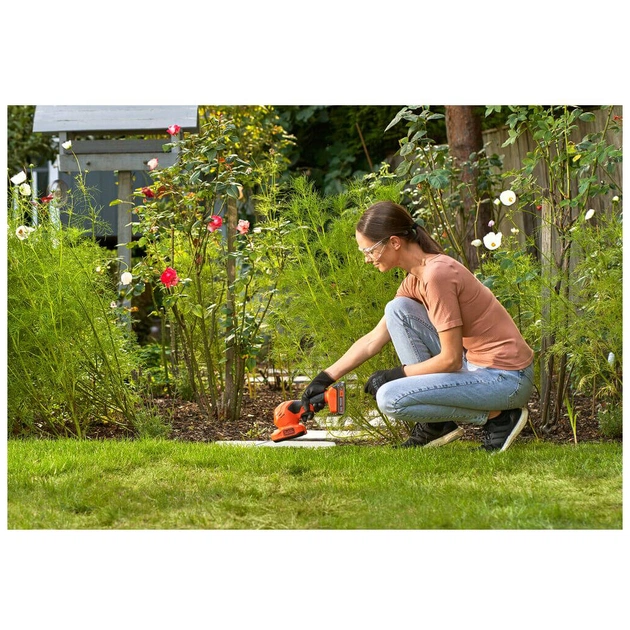 Кущоріз Black&Decker 18V, насадки - 20 см/8 мм, 10 см/18 мм (без АКБ та ЗП) (BCSS18B) - picture 8