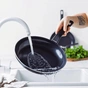 Сковорода GreenPan Essence Perforated Base, 28 см з керамічним покриттям (CC009041-001) - зменшене зображення 6