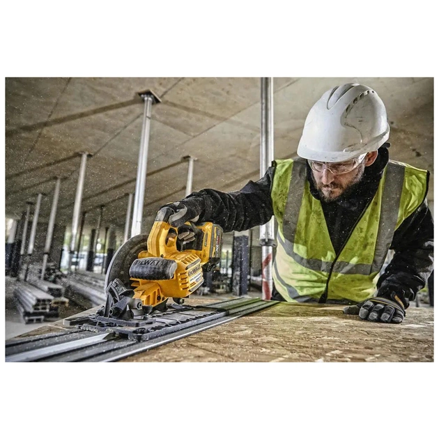 Дискова пила DeWALT 54В XR FLEXVOLT Li-lon диск 190х30 мм, 2x2Ah, 3.7 кг, кейс TSTAK (DCS579T2) - зображення 5