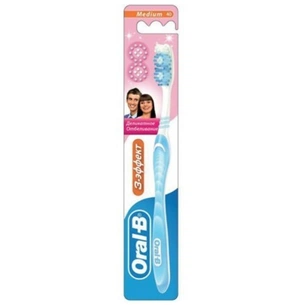 Зубна щітка Oral-B 3-Ефект Делікатне відбілювання середня 1 шт (3014260801786) зображення 1