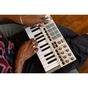 MIDI-клавиатура Akai MPK mini 4 White (302371) - уменьшенное изображение 5